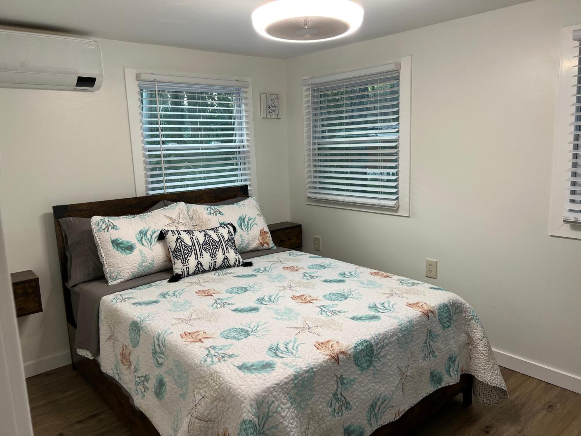 Nature Coast Inn & Cottages Inglis Экстерьер фото