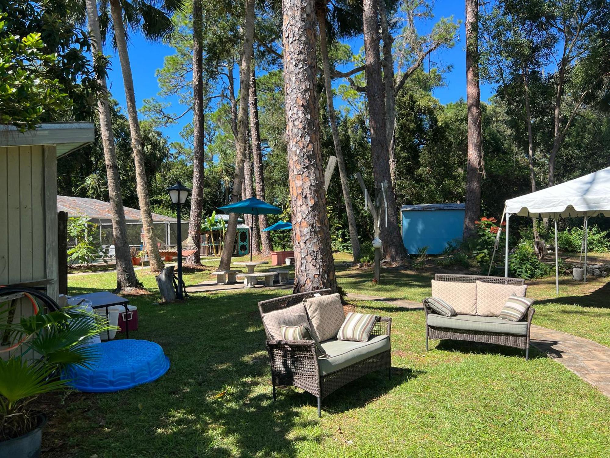 Nature Coast Inn & Cottages Inglis Экстерьер фото